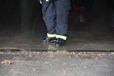 Heubach: Unwetter mit Starkregen und Hagel laesst Keller vollaufen 